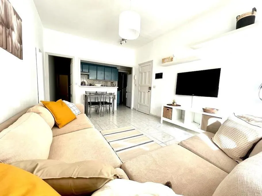 Piso Entero Y Acogedor A Solo 5 Min De La Playa Apartment San Andres  Spain